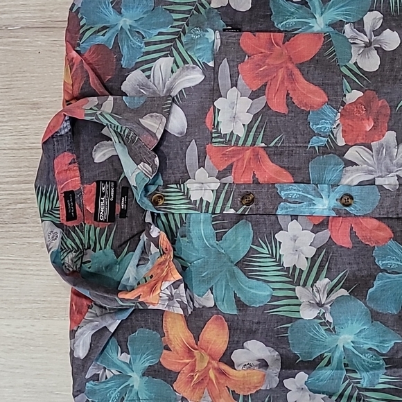 O'Neill Men's Classic Fit Medium Button Down Floral Shirt - Picture 2 of 4